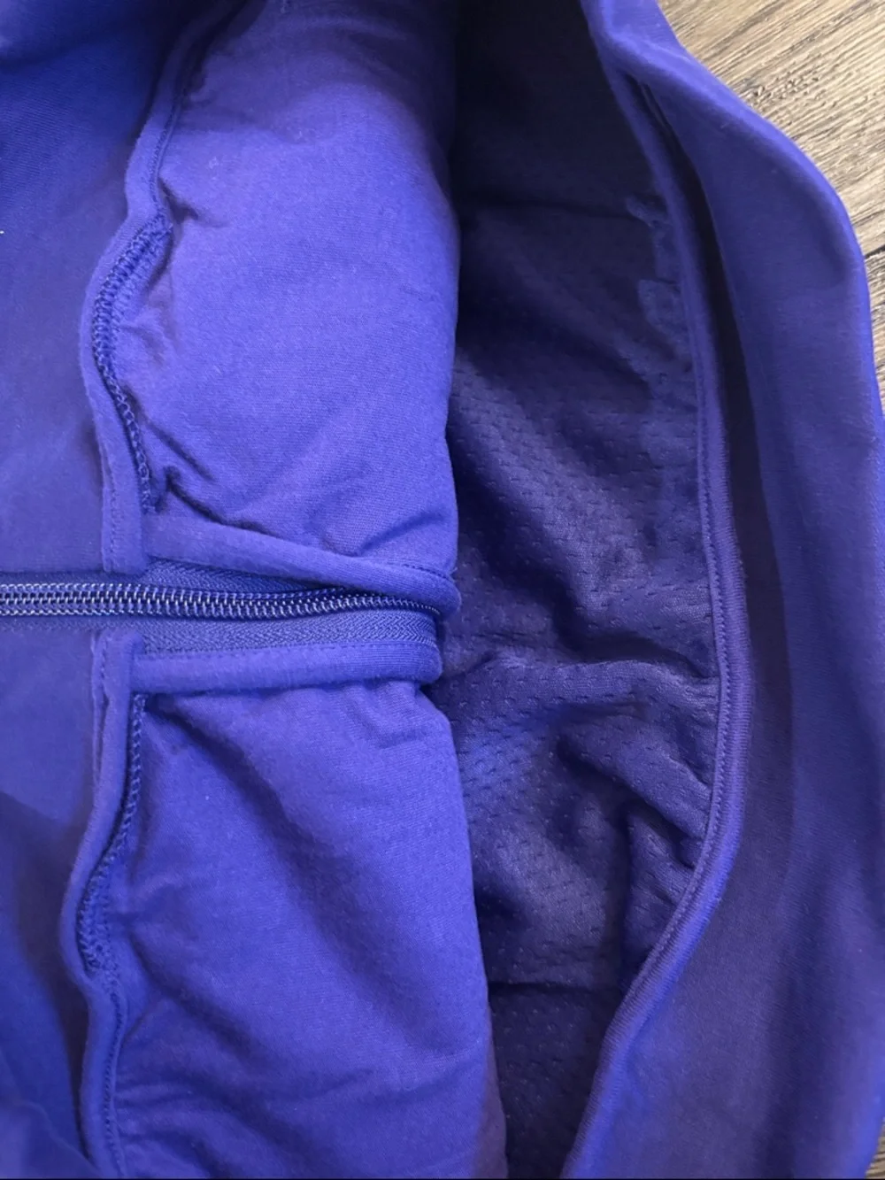 NWOT [adidas] Washington Huskies NCAA Zip-Up Hooded Cropped Sweatshirt Women’s S - Picture 10 of 12